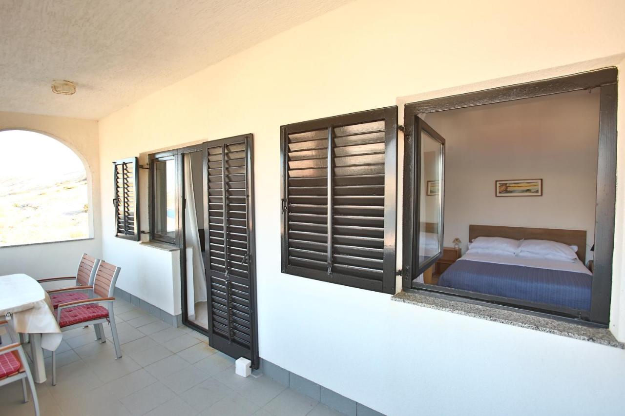 Apartman Branko Pag Town Exterior foto